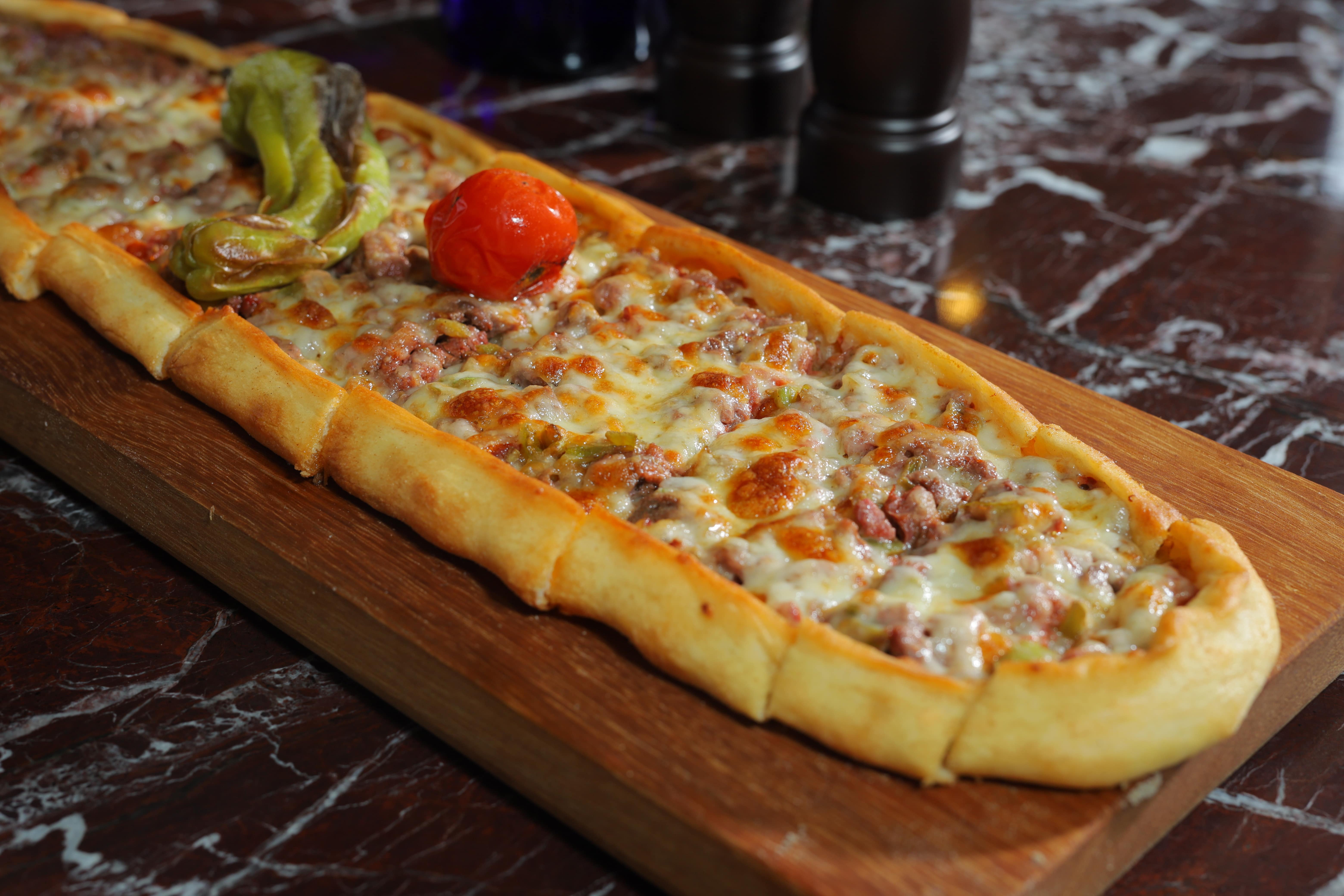 Kuşbaşılı Pide